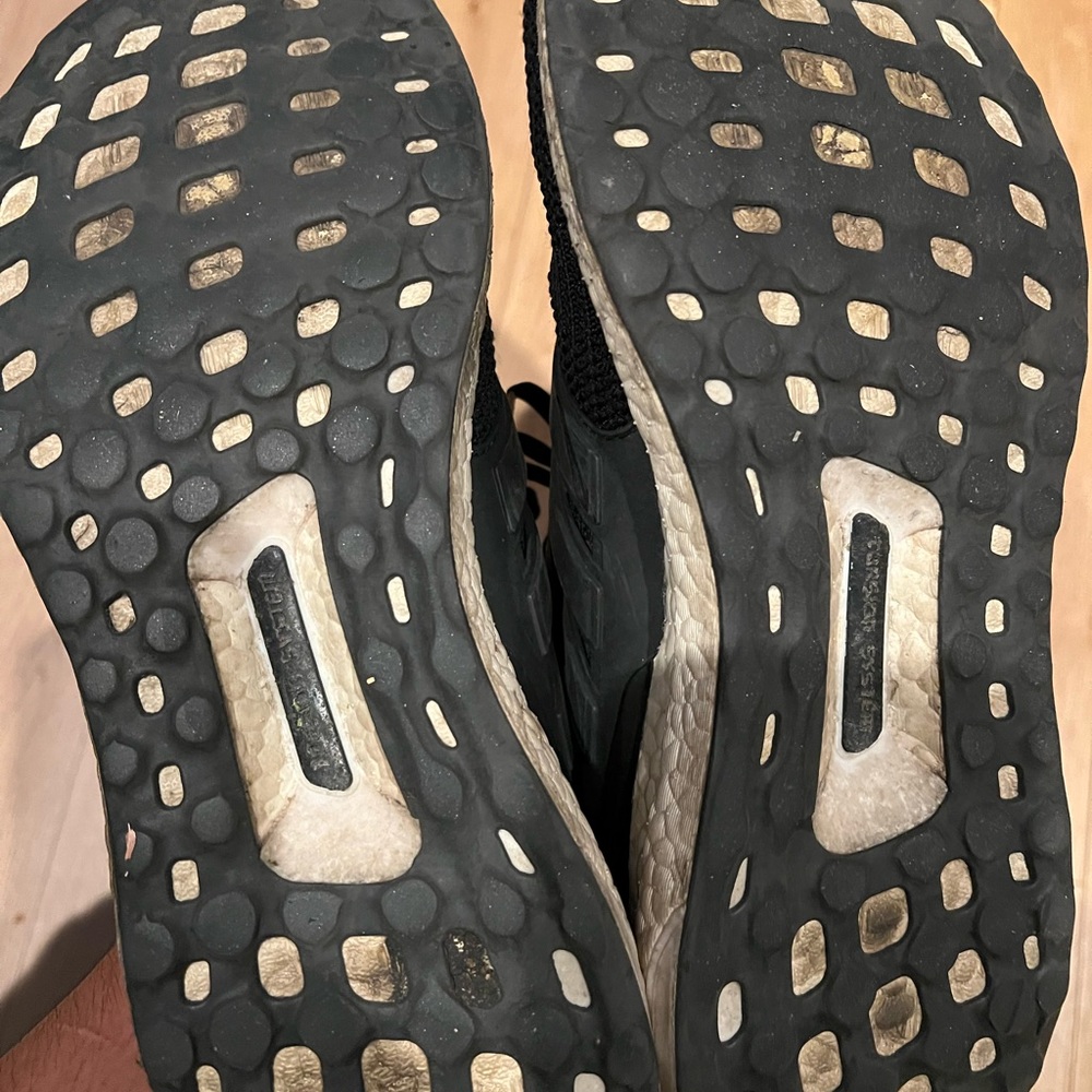 Black Adidas Ultraboosts - Picture 5 of 5